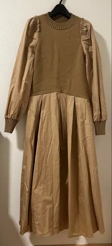 AMERI 니트 롱 원피스 베이지