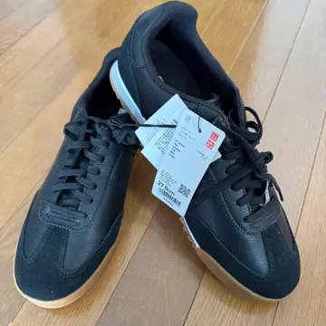 블랙 스니커즈 27.0cm