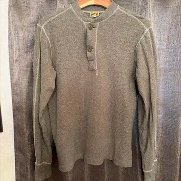 THE YMWALK ON 헨리넥 맨투맨