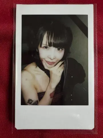 ZOCX 오모리 야스코 폴라로이드