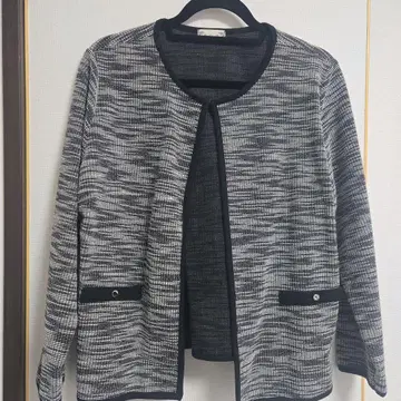 스트라이프 디자인 가디건 3L