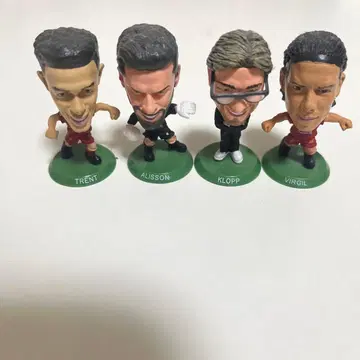 코린시안 피규어 아놀드 알리송 크롭 감독 판다이크