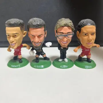 코린시안 피규어 아놀드 알리송 크롭 감독 판다이크