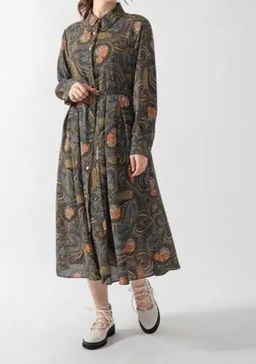 새상품 로이스크레용 리페이즐리 원피스