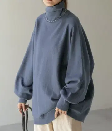 HUG.U 블루 터틀넥 스웨터 FREE 사이즈