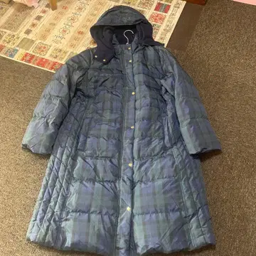 리브인컴포트 블랙워치 패턴 다운 코트