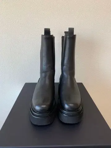 유나이티드 애로우즈 사이드 고어 부츠 통굽 가죽