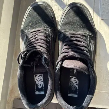 Vans 블랙 스니커즈