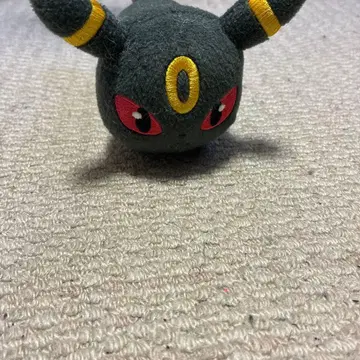 포켓몬 블래키 봉제 인형