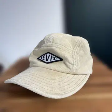 Levi's 베이지 코튼 캡