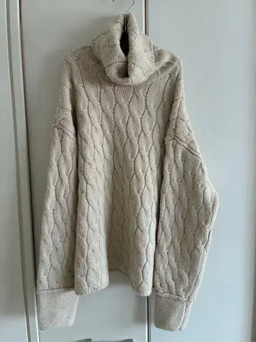 [ 새상품 ] ZARA 케이블 니트 터틀넥 스웨터 M