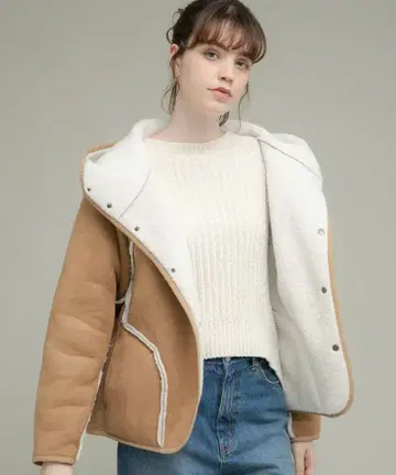 무스탕 리버서블 후디 코트