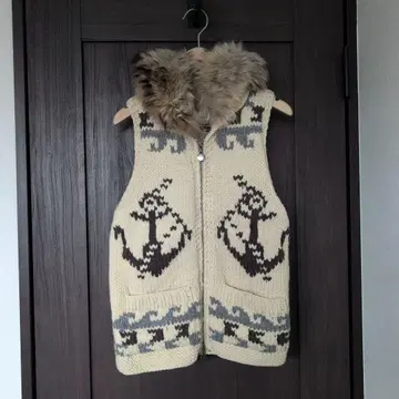 아이보리 닻 패턴 니트 베스트