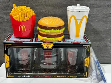 맥도날드 에반게리온 밸류 세트 피규어 콜라보