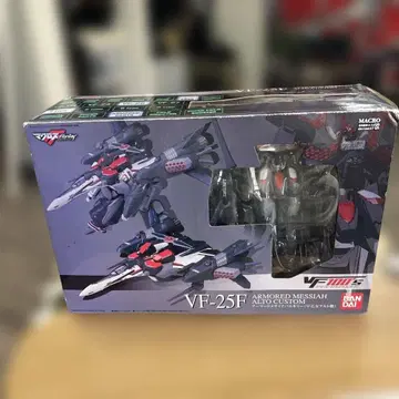 TAMASHII NATIONS VF100's 아머드 사오토메 알토기