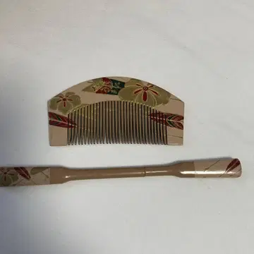 꽃무늬 디자인 헤어콤, 빗
