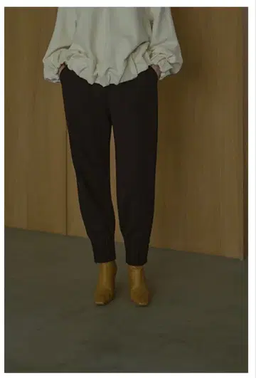 MANOF 마노프 핀턱 저지 팬츠