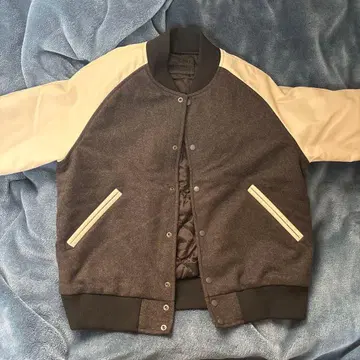 유니클로 UNIQLO 바시티 자켓 그레이/아이보리