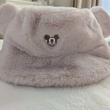 미키마우스 귀 달린 퍼 모자