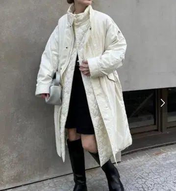 GEVACO / 게바코 모즈 리버 코트 화이트 퀼팅 코트