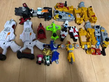 쾌도전대 루팡레인저 VS 경찰전대 패트레인저 세트