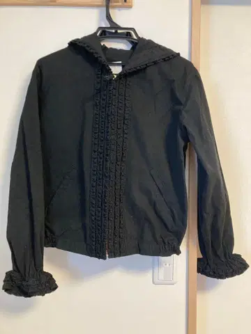 프릴 후드 블랙 자켓