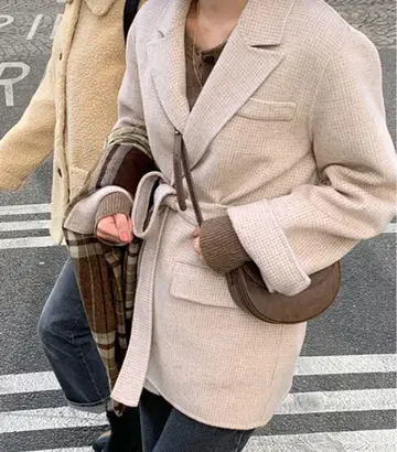 66girls 스트랩 포함 체크 하프 코트