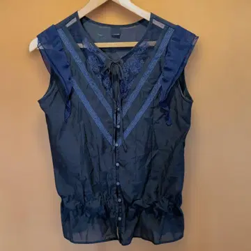 SHIPS 네이비 레이스 블라우스 반팔