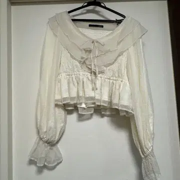 Heather 시어 체크 프릴 블라우스