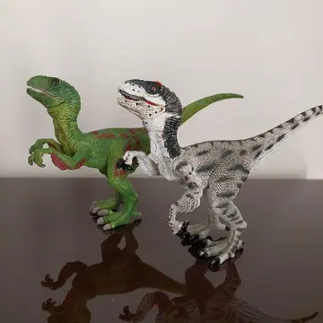 랩터 피규어 2체 세트 쥐라기