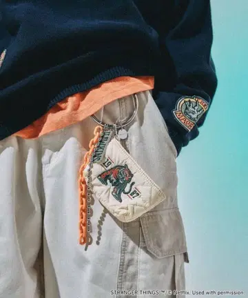 기묘한 이야기 니코앤드 콜라보 링 파우치 참 HAWKINS