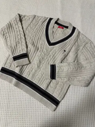 POLO 베이지 케이블 니트 V넥 스웨터