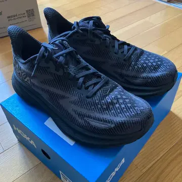 HOKA 러닝화 블랙