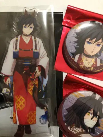 말띠 토미오카 기유 아크릴 스탠드와 캔뱃지 세트