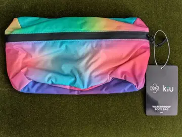 [새상품] 수요일의 칸파넬라 x kiu 콜라보 바디백1