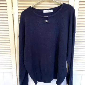 네이비 크루넥 긴팔 니트