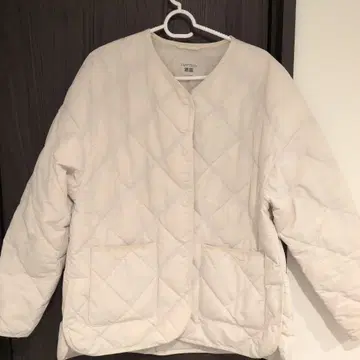 UNIQLO PUFFTECH 화이트 L 사이즈 다운 자켓