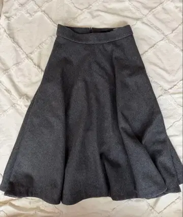 질 스튜어트 그레이 플레어 스커트 사이즈 2