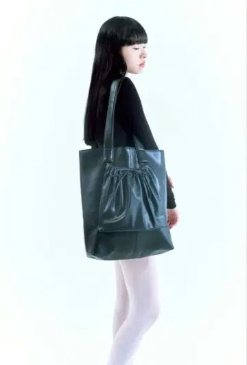 AKIKOAOKI Hard worker bag classic black