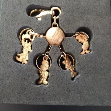 미키와 친구들의 금속제 키링