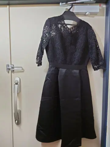 [ 새상품 미사용품 ] 블랙 원피스