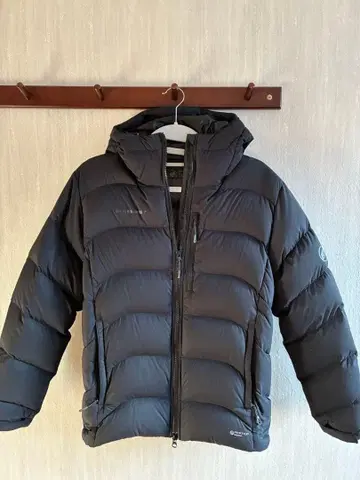 마무트 엑세론 인슐레이션 후디드 자켓 블랙 M