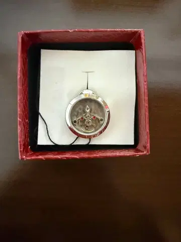 무타 무타마린 넥타이핀