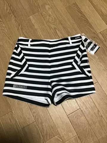 새상품 [ ARCHIVIO ] 보더 무늬 숏팬츠/36 골프