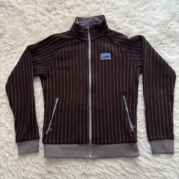 patagonia 스트라이프 하이넥 저지