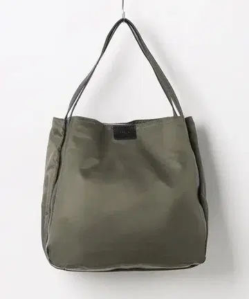 Y'SACCS 스퀘어 깔끔 토트 M 사이즈 카키