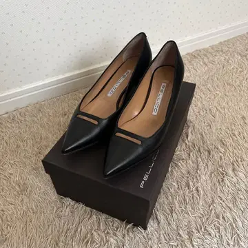 펠리코 블랙 펌프스 37.5