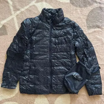 미사용 UNIQLO 울트라 라이트 다운 다운 자켓 S 도트 패턴 M