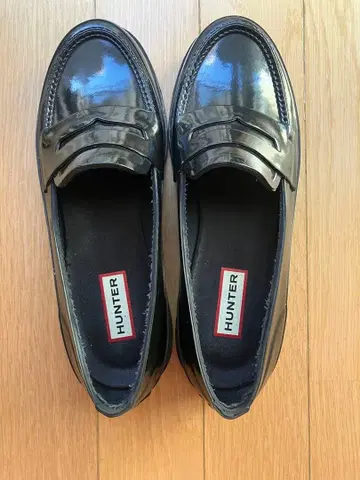 HUNTER 블랙 러버 로퍼