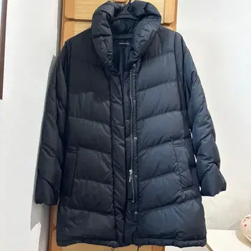 QUEENS COURT 블랙 다운 자켓 사이즈 2